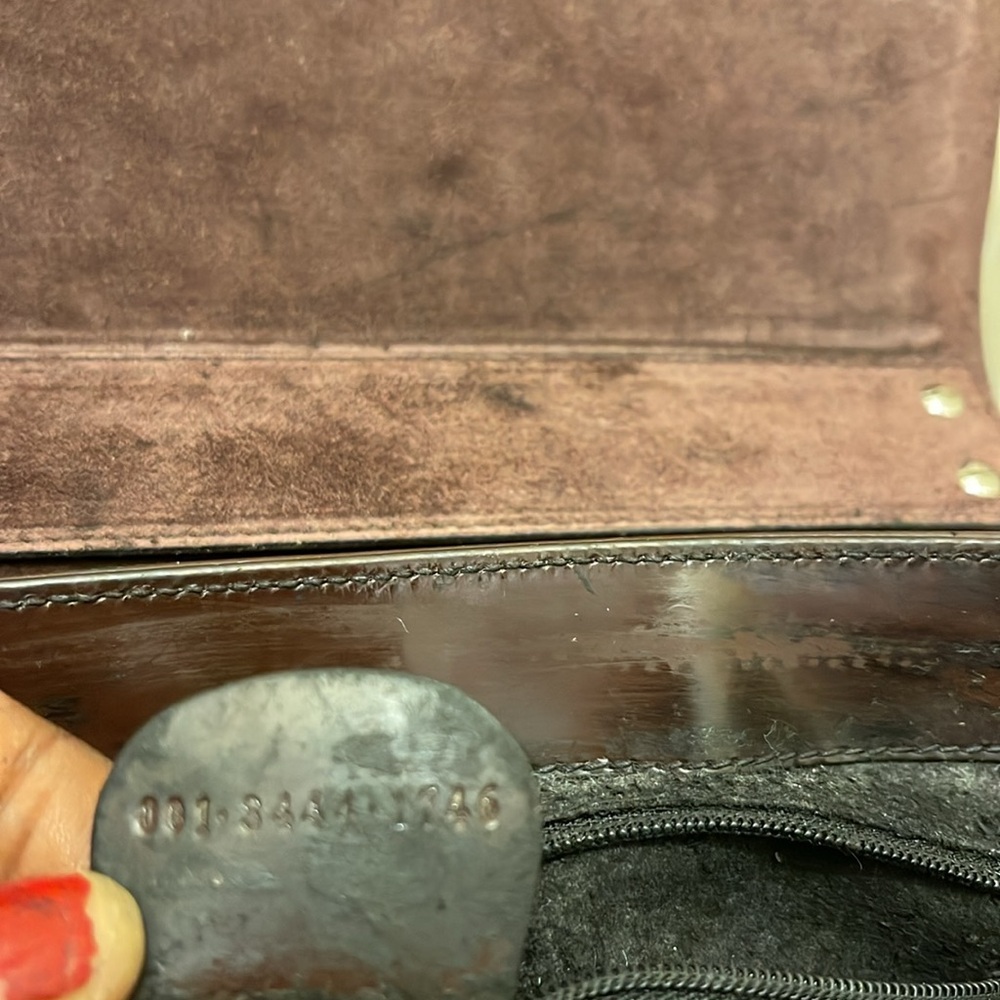 Authentic Gucci, please check all picture of condition - Picture 15 of 17